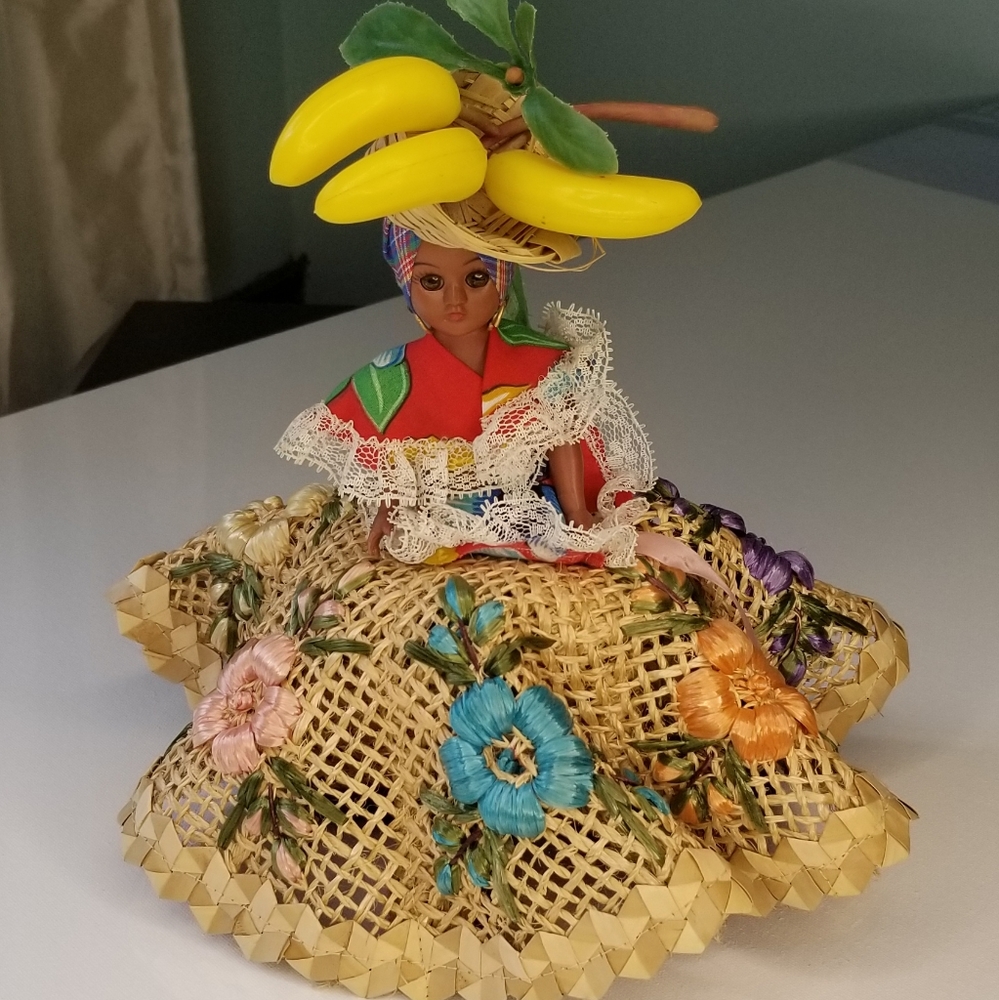 Vintage souvenir Bahamas doll